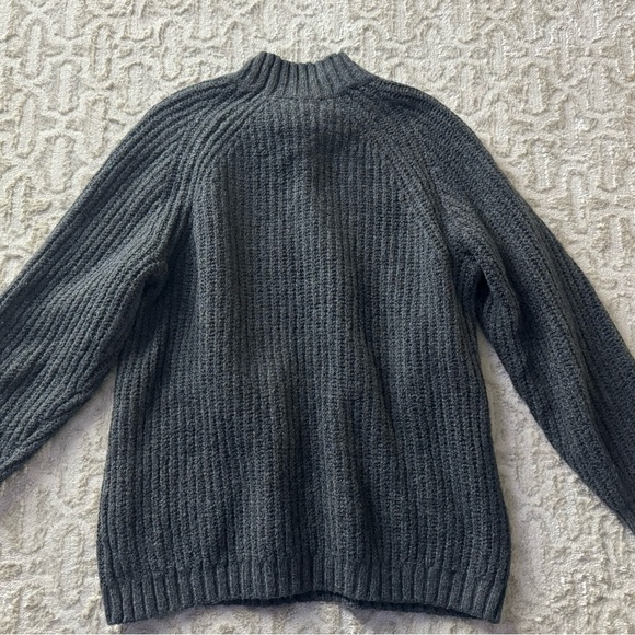 Universal Thread Gray Sweater - Picture 2 of 3